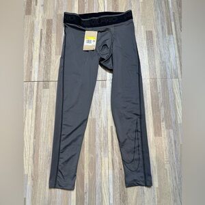 NEW Nike Pro Capri Tights, Size Small